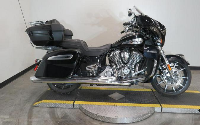 2023 Indian Motorcycle® Roadmaster® Limited Black Azure Crystal