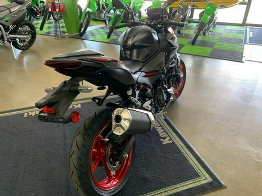 2025 Kawasaki Z500 SE ABS