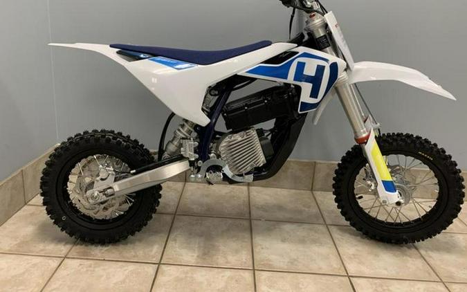 2024 Husqvarna® EE 5