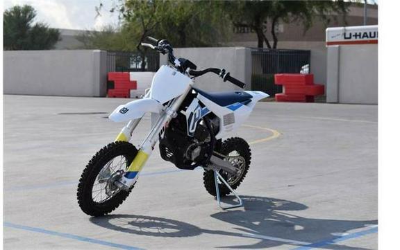 2024 Husqvarna® EE 5