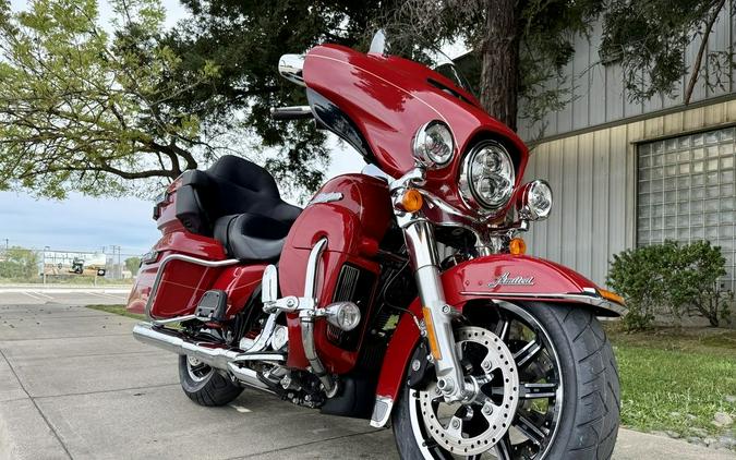 2018 Harley-Davidson® FLHTK