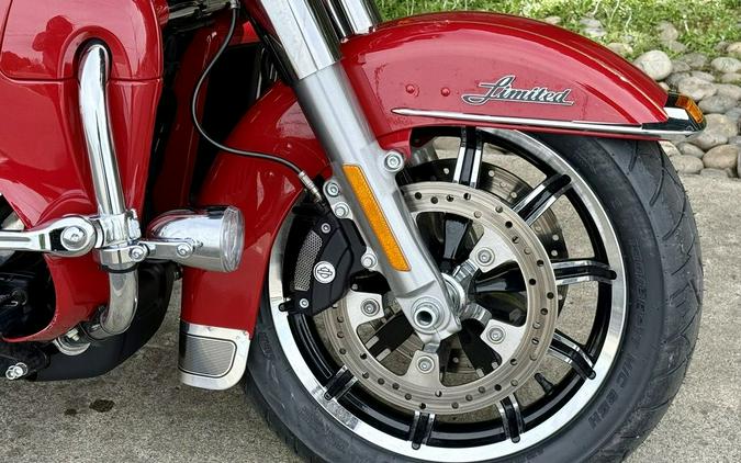 2018 Harley-Davidson® FLHTK