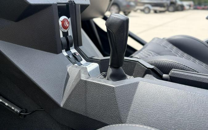 2019 Slingshot S 49ST WHITE LIGHTNING