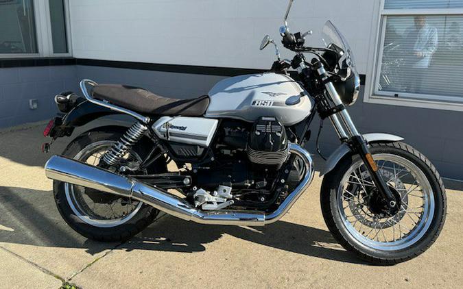 2021 Moto Guzzi V7 Special 850