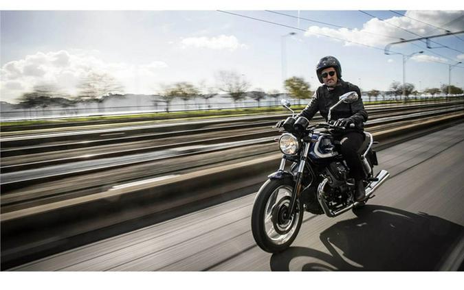 2021 Moto Guzzi V7 Special 850 Special E5