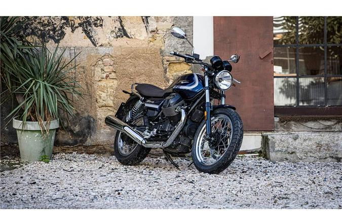 2021 Moto Guzzi V7 Special 850