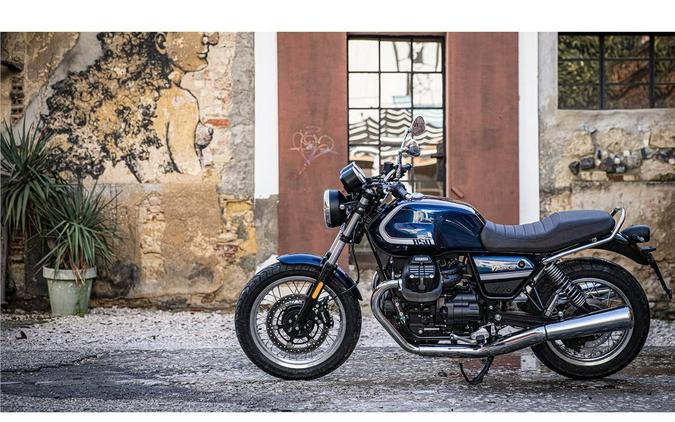 2021 Moto Guzzi V7 Special 850