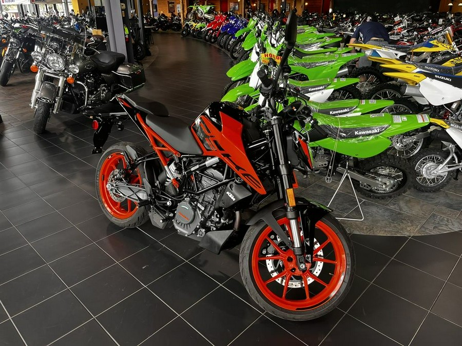 2023 KTM 200 Duke