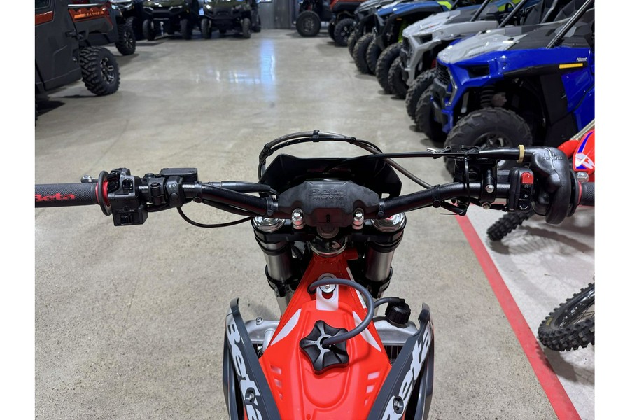 2026 Beta Motorcycles Xtrainer 300