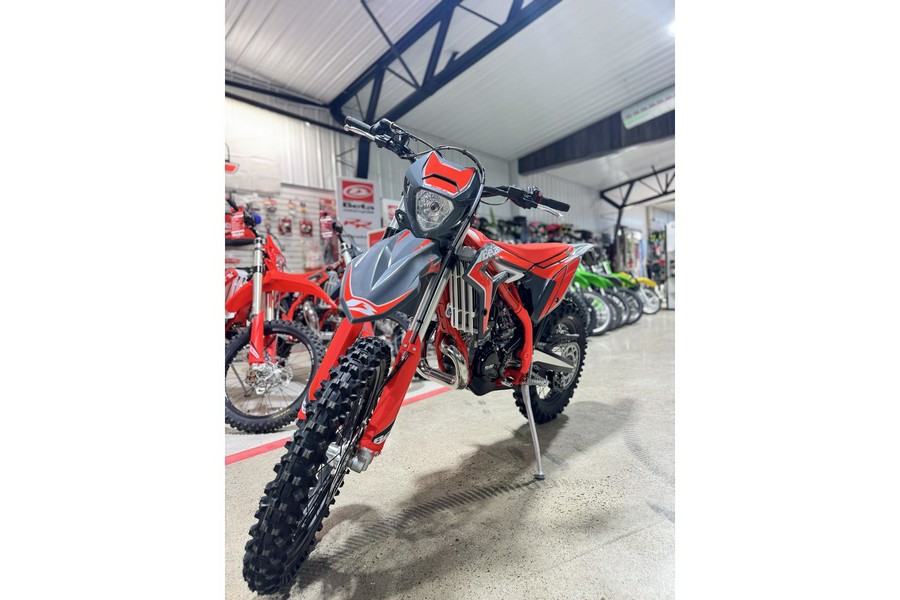 2026 Beta Motorcycles Xtrainer 300