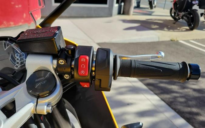 2026 Triumph Daytona 660 Cosmic Yellow / Sapphire Black