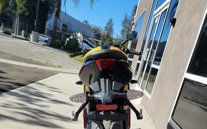 2026 Triumph Daytona 660 Cosmic Yellow / Sapphire Black