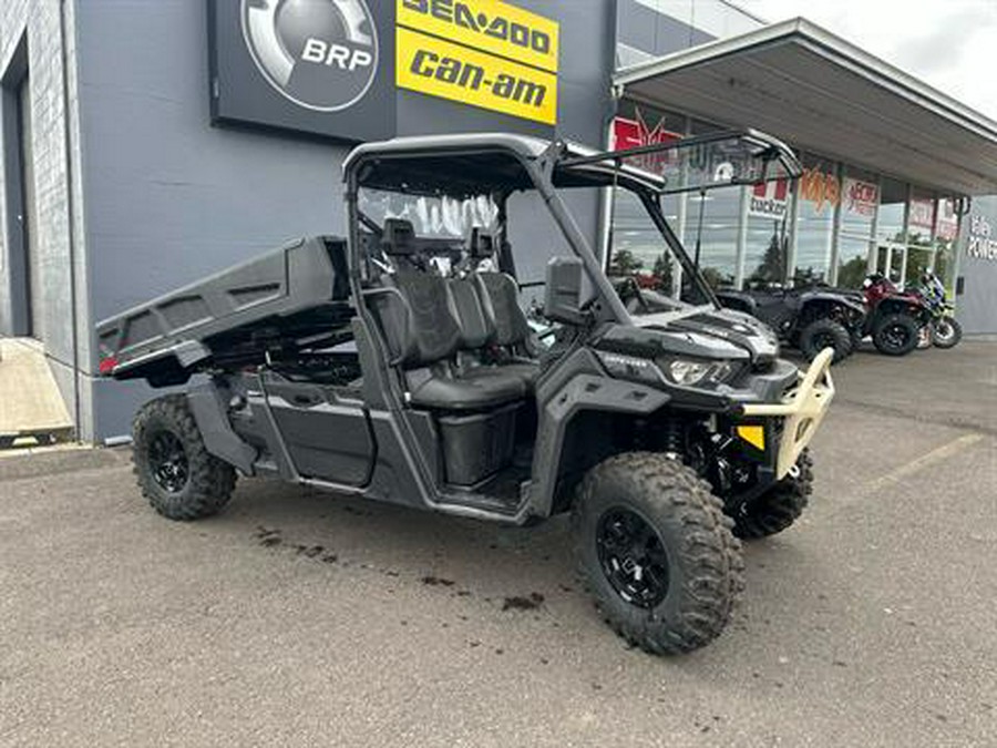 2024 Can-Am Defender Pro XT