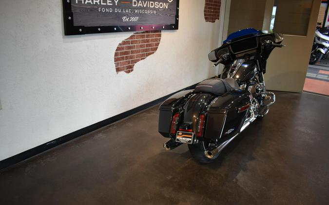 2026 Harley-Davidson® Street Glide® Midnight Ember Chrome Trim