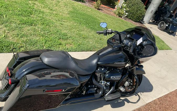 FLTRXS 2019 Road Glide® Special