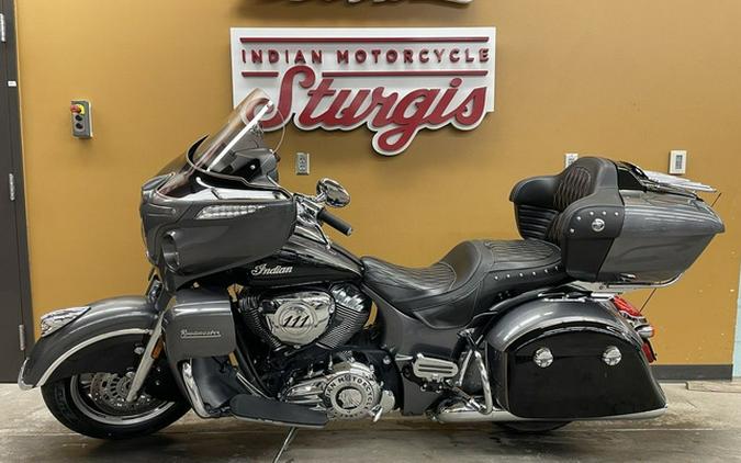2017 Indian Roadmaster Steel Gray Over Thunder Black