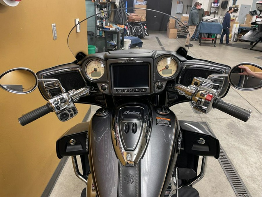 2017 Indian Roadmaster Steel Gray Over Thunder Black