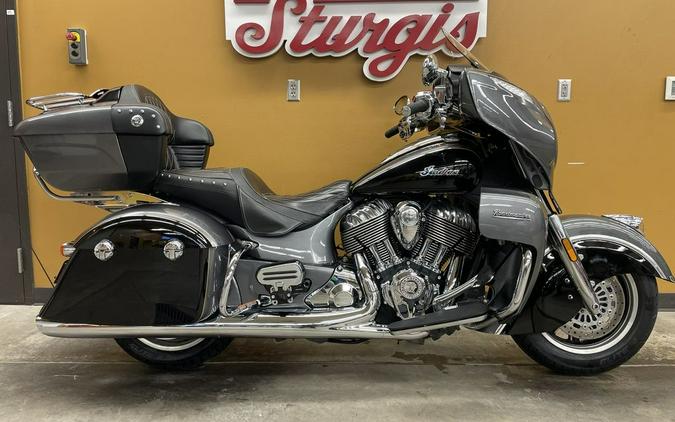 2017 Indian Motorcycle® Roadmaster® Steel Gray Over Thunder Black