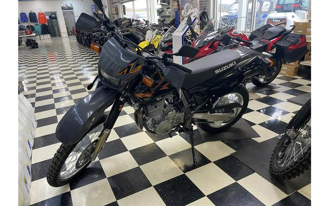 2026 DR650S - Suzuki