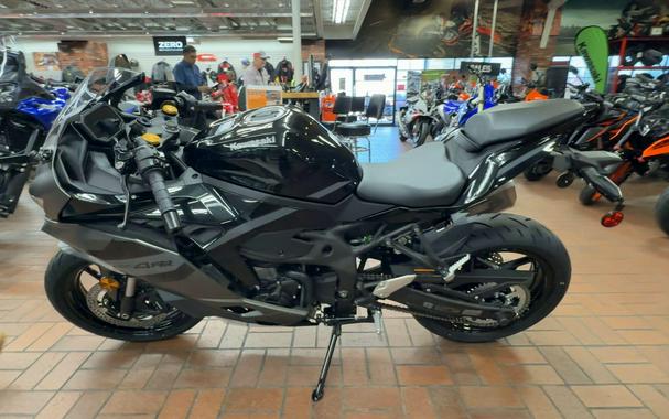 2026 Kawasaki NINJA ZX-4RR ABS