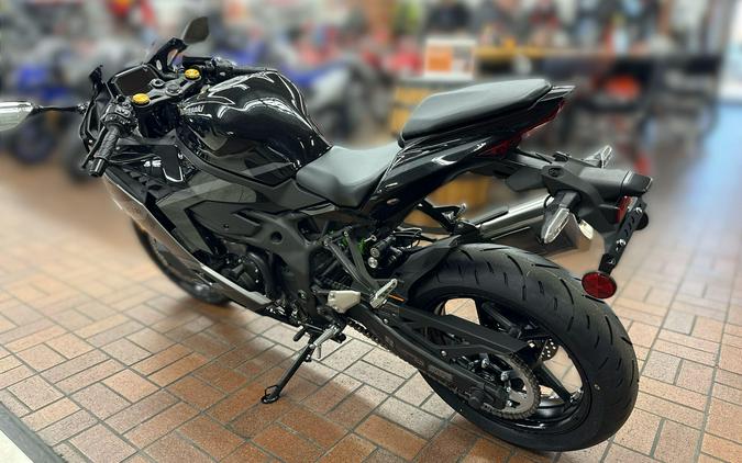2026 Kawasaki NINJA ZX-4RR ABS