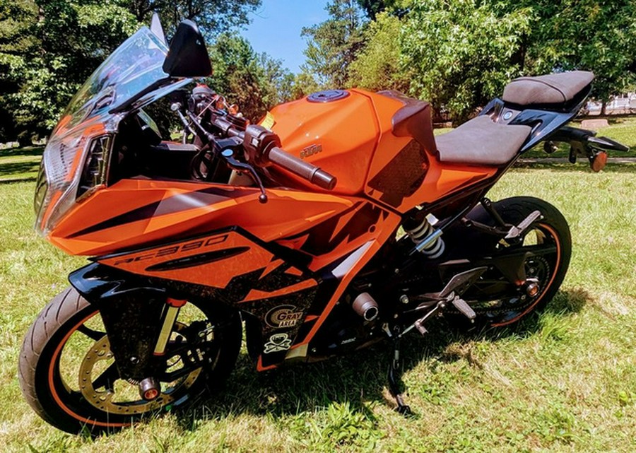 2022 KTM RC 390