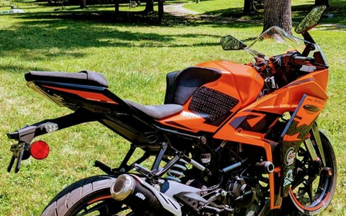 2022 KTM RC 390