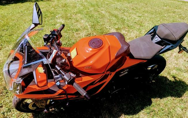 2022 KTM RC 390