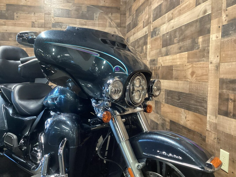 2015 Harley-Davidson Tri Glide Ultra Black Magic FLHTCUTG