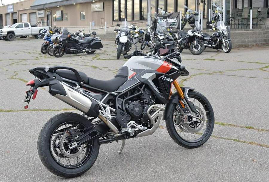 2025 Triumph Tiger 900 Rally Pro Ash Grey / Intense Orange