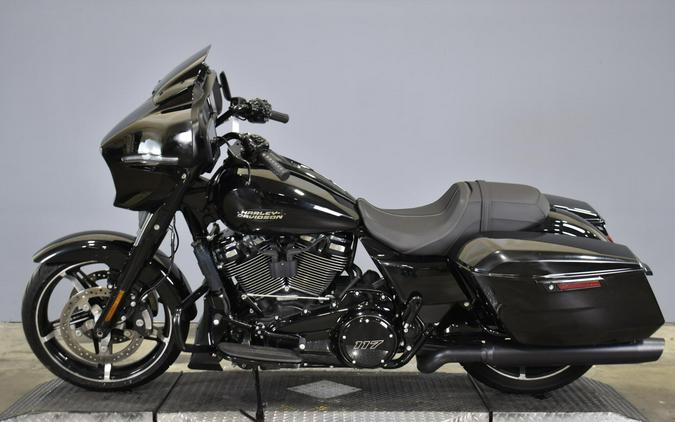 2024 Harley-Davidson Street Glide Vivid Black