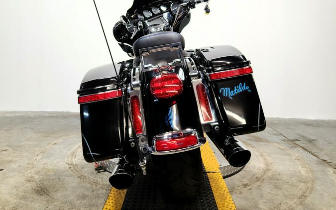 2016 Harley-Davidson® Ultra Limited - FP8813