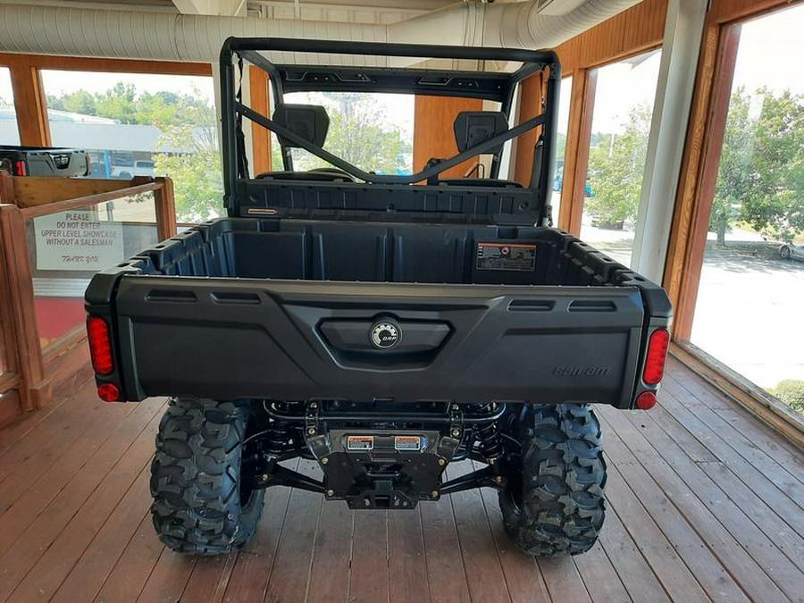 2025 Can-Am® Defender DPS HD9 Compass Green