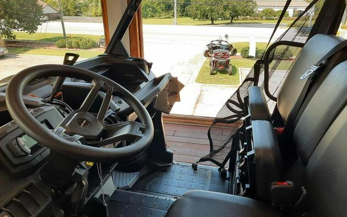 2025 Can-Am® Defender DPS HD9 Compass Green