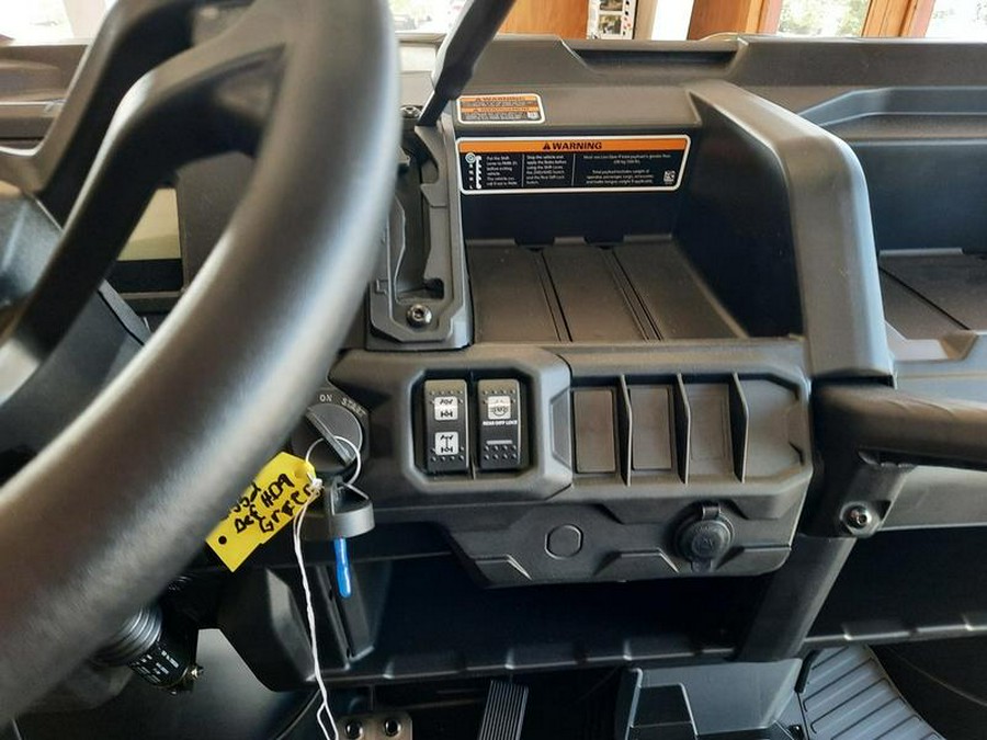 2025 Can-Am® Defender DPS HD9 Compass Green