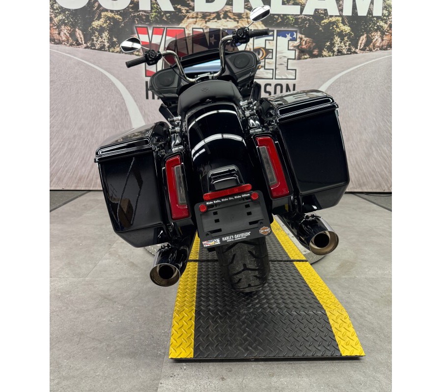 2024 FLTRX Road Glide®