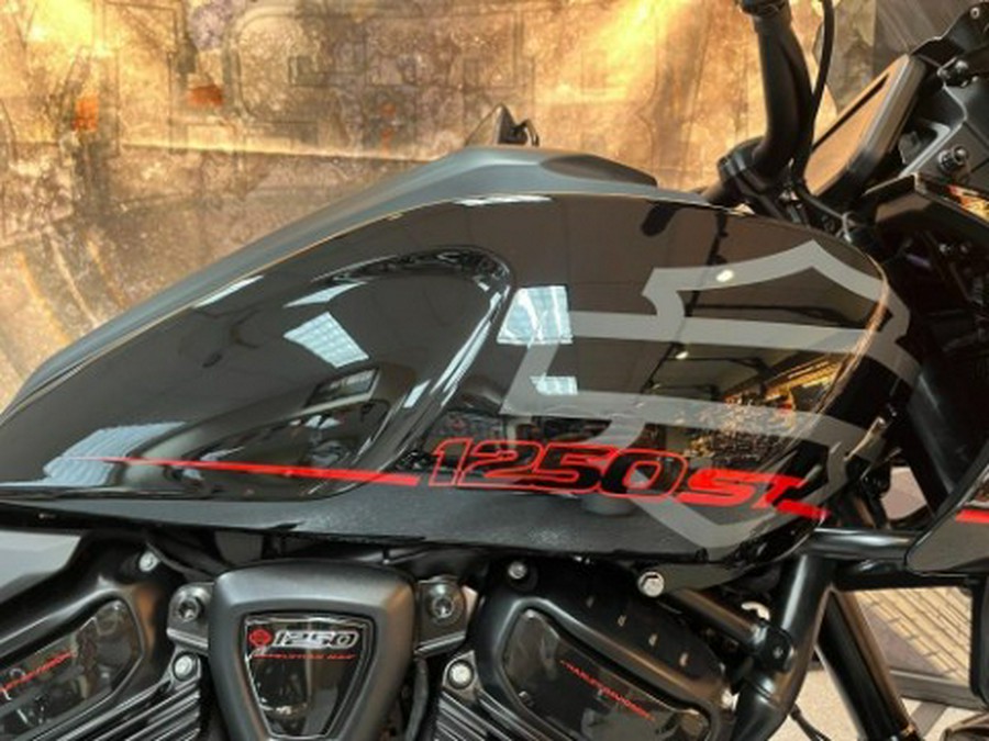 2026 Harley-Davidson Pan America® 1250 ST