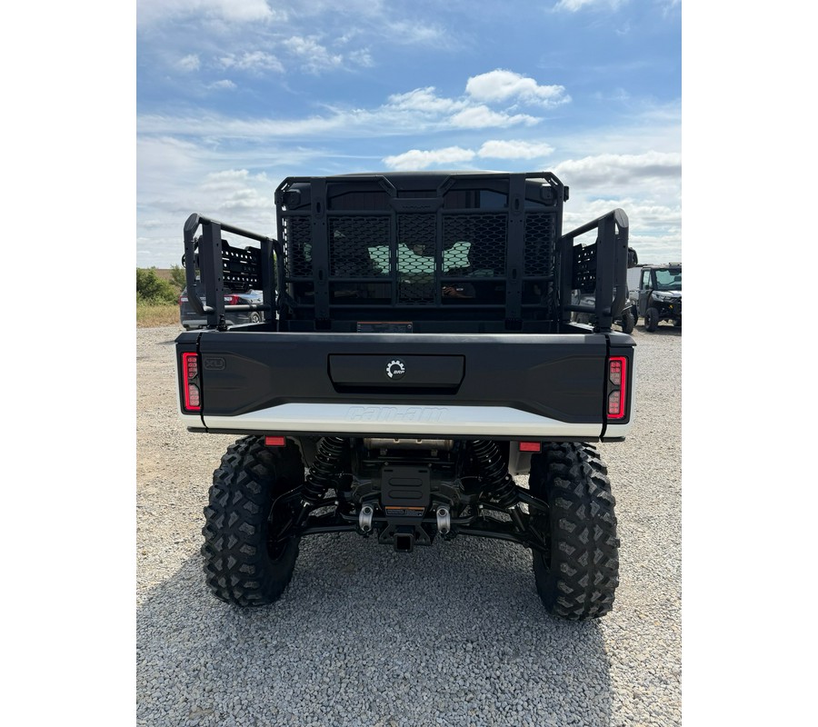 2027 Can-Am Defender XU MAX Limited HD11