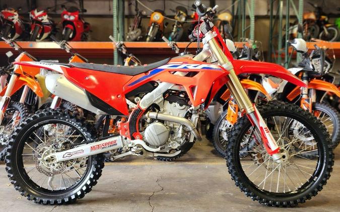 2023 Honda CRF250R Review [Long-Term MX Tested]