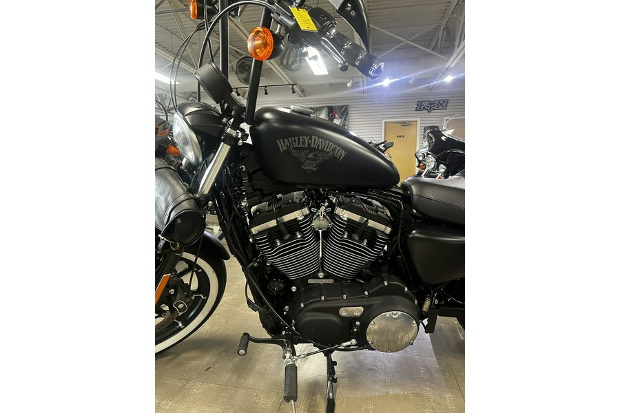 2017 Harley-Davidson® Sportster Iron 883