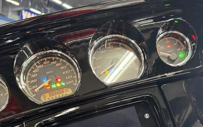 2023 Harley-Davidson® Street Glide - UO2850