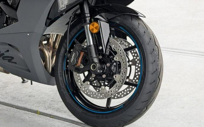2025 Kawasaki Ninja® ZX™-6R