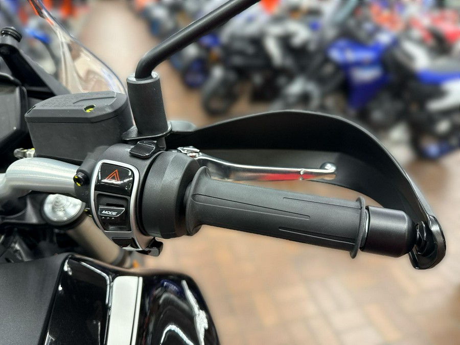 2023 MOTO GUZZI V85 TT ADVENTURE GUARDIA D'ONORE