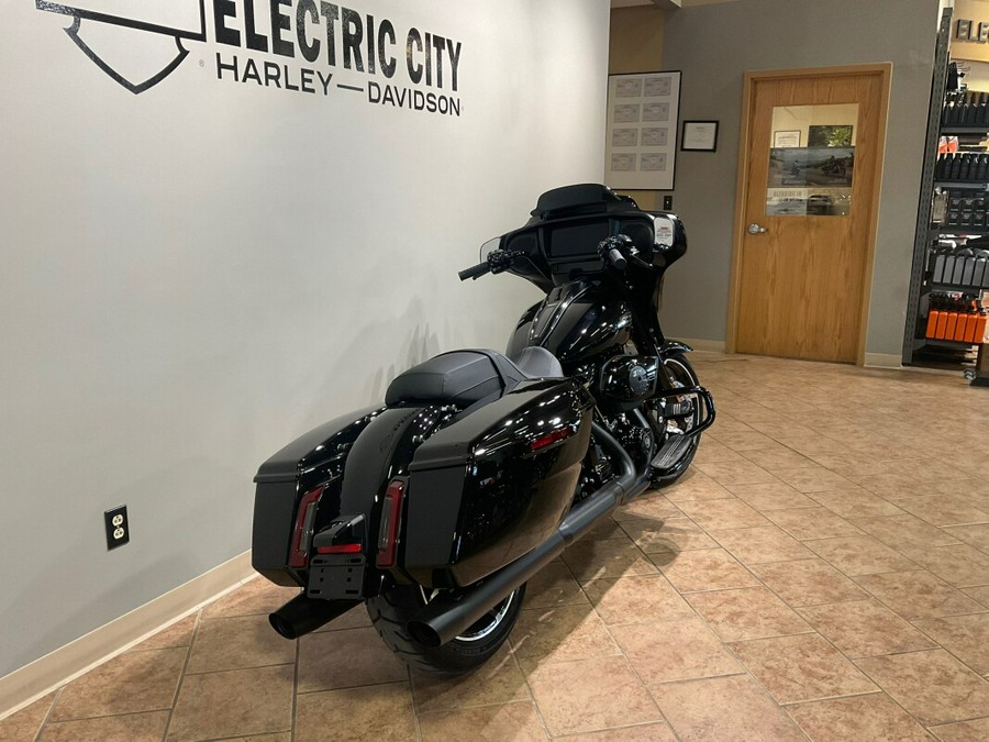 2024 Harley-Davidson Street Glide® Vivid Black FLHX