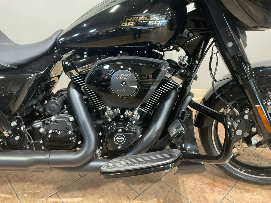 2024 Harley-Davidson Street Glide® Vivid Black FLHX