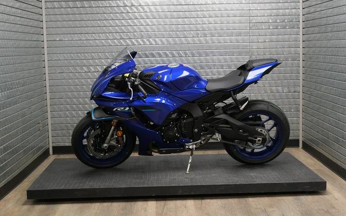 2026 YAMAHA YZFR1