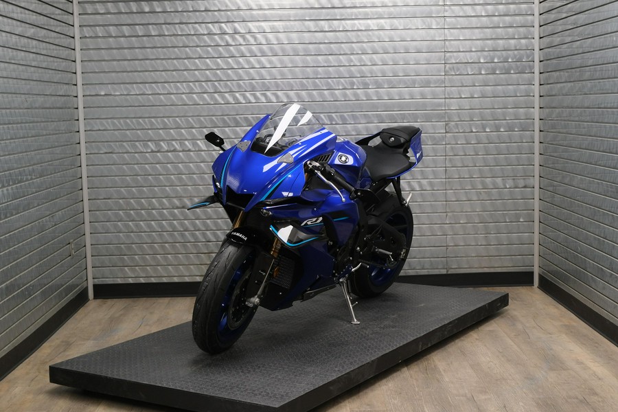 2026 YAMAHA YZFR1