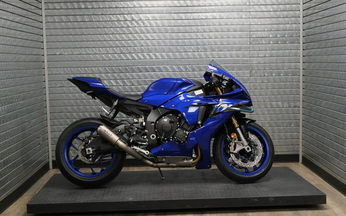 2026 YAMAHA YZFR1