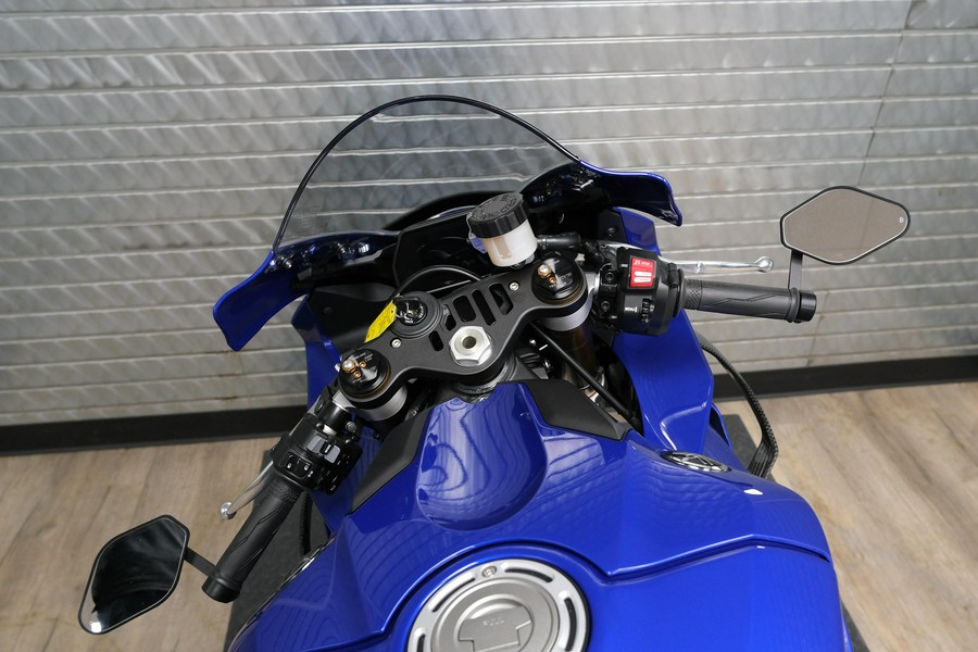 2026 YAMAHA YZFR1