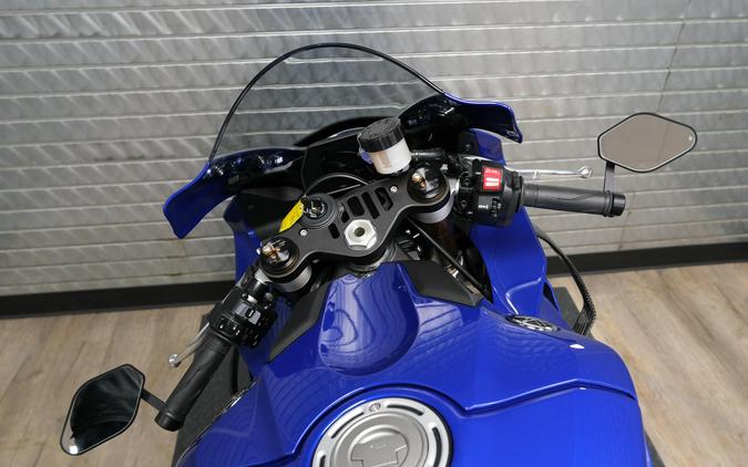 2026 YAMAHA YZFR1